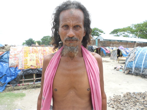 Kamal Sardar, one of the last of the shapures, at Panpara. 